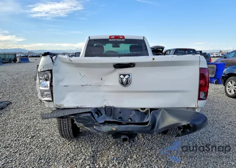 2015 Ram 1500 St z USA, uszkodzony, nr VIN 3C6JR6DT0FG678972